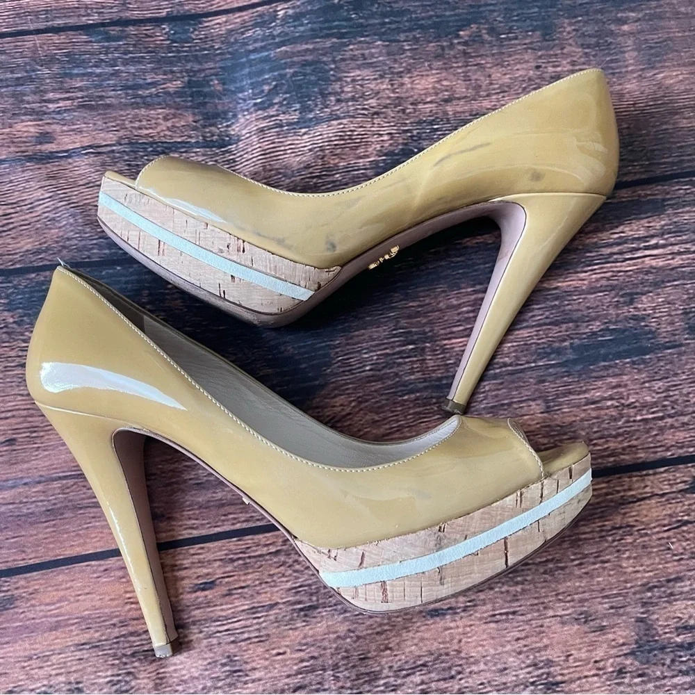 Prada Vernice Cork Sabbia Heels - Picture 3 of 10